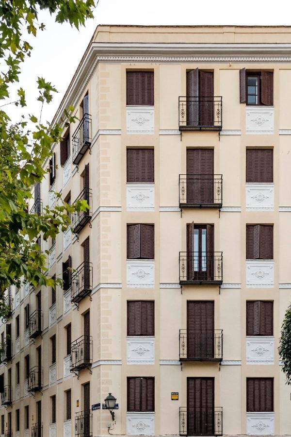 Bob W Arte Aparthotel Madrid Bagian luar foto