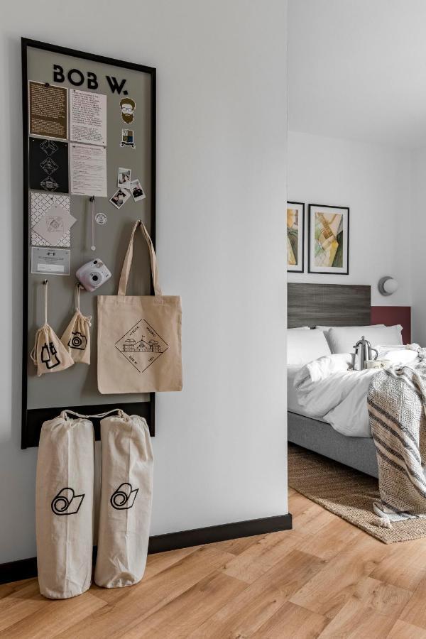 Bob W Arte Aparthotel Madrid Bagian luar foto